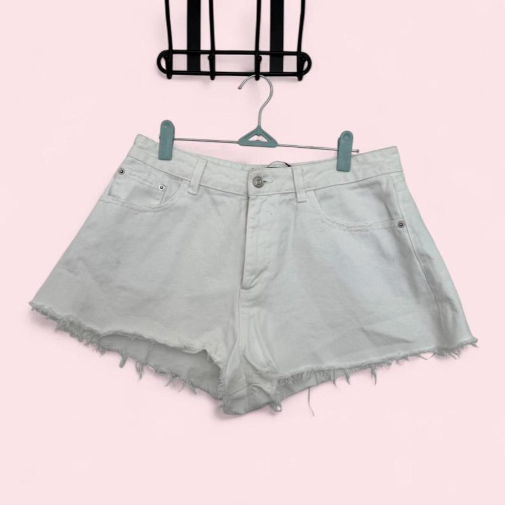 ASOS White Denim High-Waisted Fray Hem Shorts Size 8
